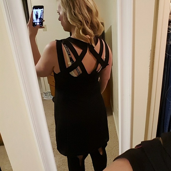 Black Dress - Picture 3 of 6
